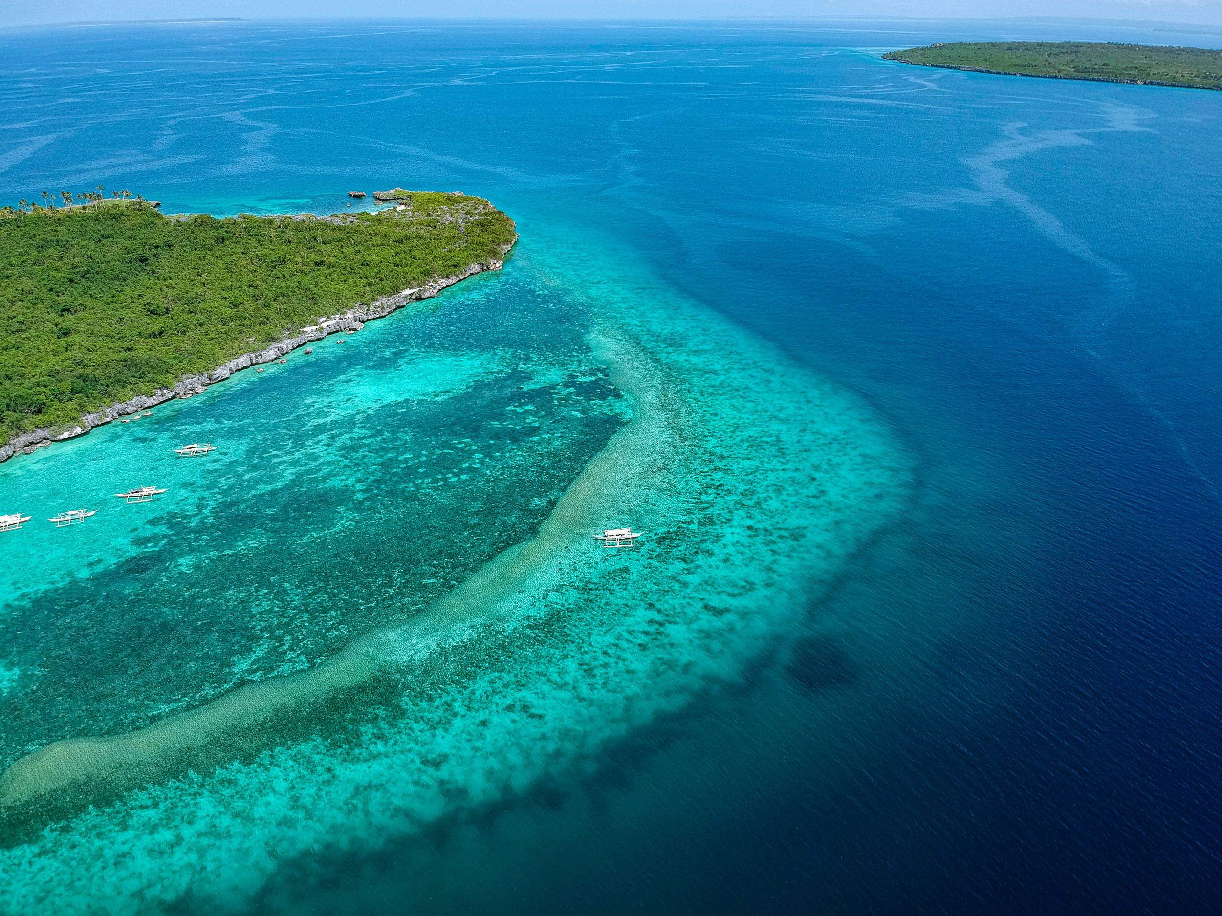 Blue waters and sandy beach of Bantayan Island
